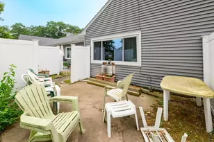 54 Meadowlark Ln, Chicopee, MA 01022 - Photo 5