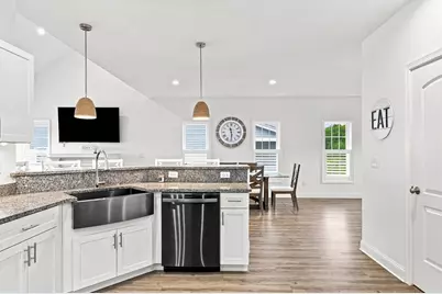 208 Crownshield Ave #208, Uxbridge, MA 01569 - Photo 15