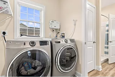 208 Crownshield Ave #208, Uxbridge, MA 01569 - Photo 27