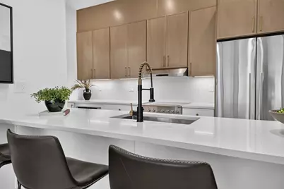 13 Clyde St #E, Somerville, MA 02145 - Photo 7