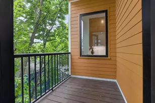 13 Clyde St, Somerville, MA 02145 - Photo 5