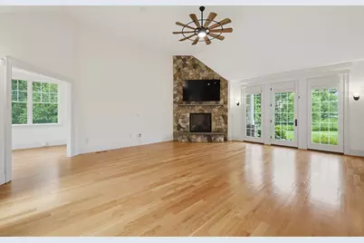 10 Countryside Ln, Franklin, MA 02038 - Photo 17