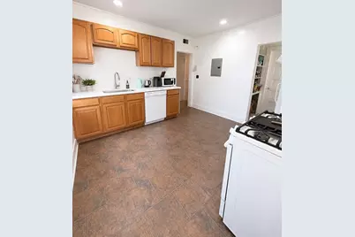 83 Francis St #5, Brookline, MA 02446 - Photo 3