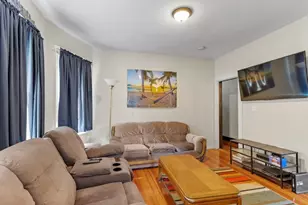 18 Peverell St, Boston, MA 02125 - Photo 7