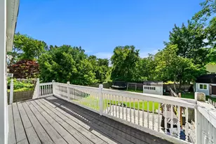 27 Meadowcroft St, Lowell, MA 01852 - Photo 33