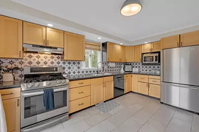 28 Yale Dr, Milford, MA 01757 - Photo 9
