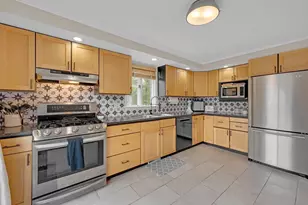 28 Yale Dr, Milford, MA 01757 - Photo 9