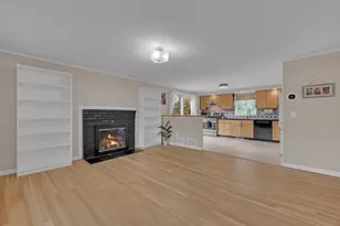 28 Yale Dr, Milford, MA 01757 - Photo 5