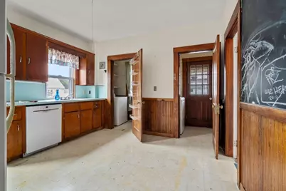 31 Lewis St, Medford, MA 02155 - Photo 17