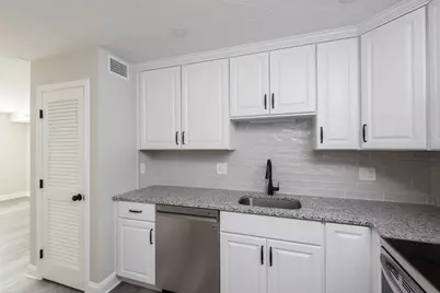 211 West St #6B, Quincy, MA 02169 - Photo 5