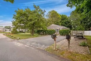 579 E Falmouth Hwy, Falmouth, MA 02536 - Photo 13