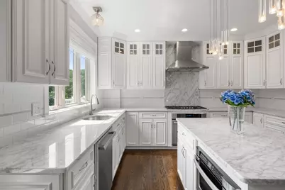 126 Walnut St #126, Wellesley, MA 02481 - Photo 5