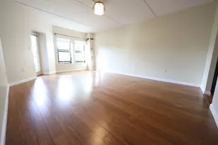 14 Heron St, Boston, MA 02132 - Photo 5
