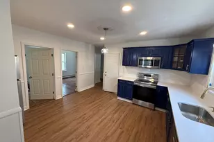 18 Marion St, Brockton, MA 02302 - Photo 9
