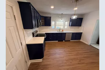 18 Marion St, Brockton, MA 02302 - Photo 7