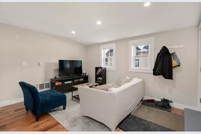 50 Hammond St #2, Waltham, MA 02451 - Photo 5