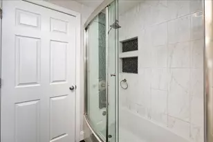 70 Glenwood St, Lynn, MA 01902 - Photo 23