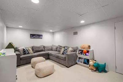 150 Woodbine Circle, Needham, MA 02494 - Photo 17