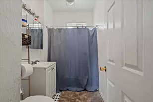 122 Dorchester St, Worcester, MA 01604 - Photo 39