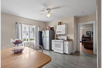 122 Dorchester St, Worcester, MA 01604 - Photo 21