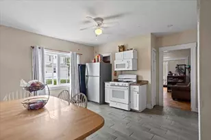 122 Dorchester St, Worcester, MA 01604 - Photo 21