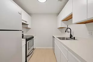 2403 Franklin Crossing Rd, Franklin, MA 02038 - Photo 9