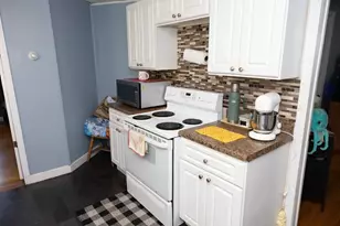 686 N Montello St, Brockton, MA 02301 - Photo 5