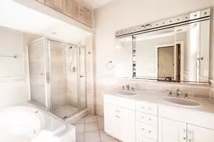 218 Commonwealth Ave, Boston, MA 02116 - Photo 21
