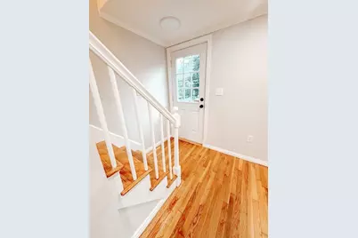 21 Bridge St, Beverly, MA 01915 - Photo 9