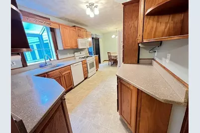 5 Kinney Ave, Burlington, MA 01803 - Photo 7