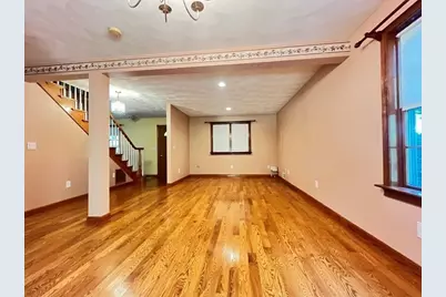 5 Kinney Ave, Burlington, MA 01803 - Photo 5