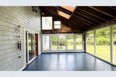 5 Kinney Ave, Burlington, MA 01803 - Photo 7