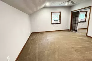 5 Kinney Ave, Burlington, MA 01803 - Photo 15