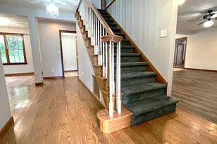 5 Kinney Ave, Burlington, MA 01803 - Photo 9