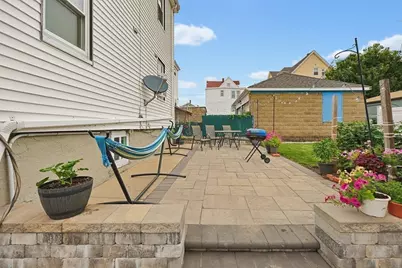 109 Cleveland Ave, Everett, MA 02149 - Photo 13