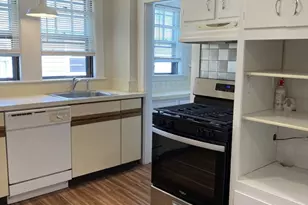 22 Colonial Ave, Newton, MA 02460 - Photo 9