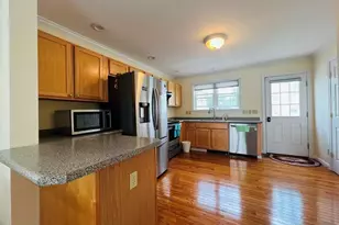 38 Raymond St, Everett, MA 02149 - Photo 3