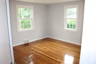 16 N Hood St, Springfield, MA 01109 - Photo 13