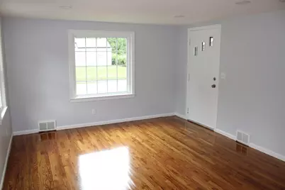 16 N. Hood St, Springfield, MA 01109 - Photo 9
