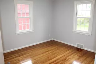 16 N Hood St, Springfield, MA 01109 - Photo 11