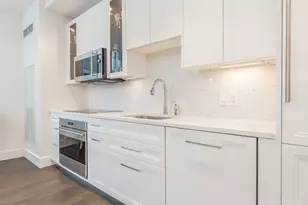 22 Liberty Dr, Boston, MA 02210 - Photo 3