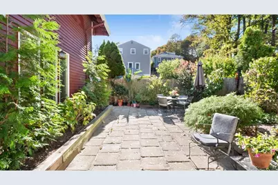 4 Coffin Court, Newburyport, MA 01950 - Photo 3