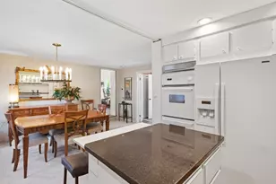 4 Coffin Ct, Newburyport, MA 01950 - Photo 11