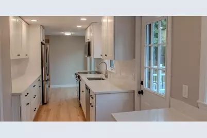 25 Diane Rd, Peabody, MA 01960 - Photo 11