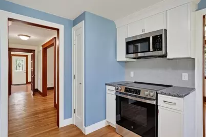 9 Harriett Ave, Burlington, MA 01803 - Photo 9