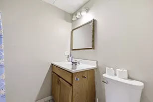 22-24 Sorrento St, Springfield, MA 01108 - Photo 15
