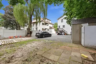 22-24 Sorrento St, Springfield, MA 01108 - Photo 27