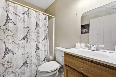 22-24 Sorrento St, Springfield, MA 01108 - Photo 17