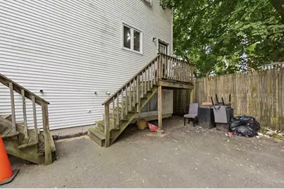 22-24 Sorrento St, Springfield, MA 01108 - Photo 29