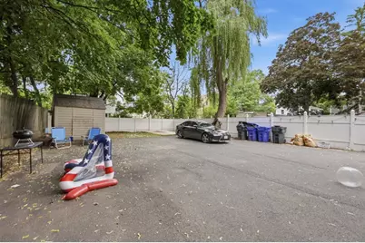 22-24 Sorrento St, Springfield, MA 01108 - Photo 31